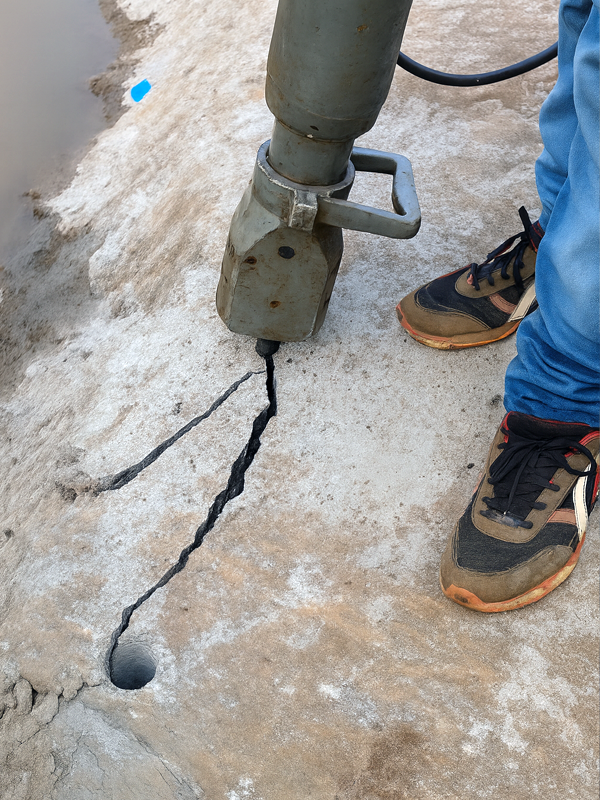 Hydraulic Concrete Splitting